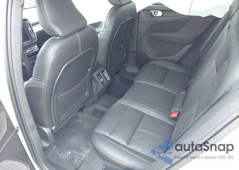 2023 Volvo Xc40 B5 Plus Bright Theme из США, поврежденный, VIN YV4L12UN9P2075643